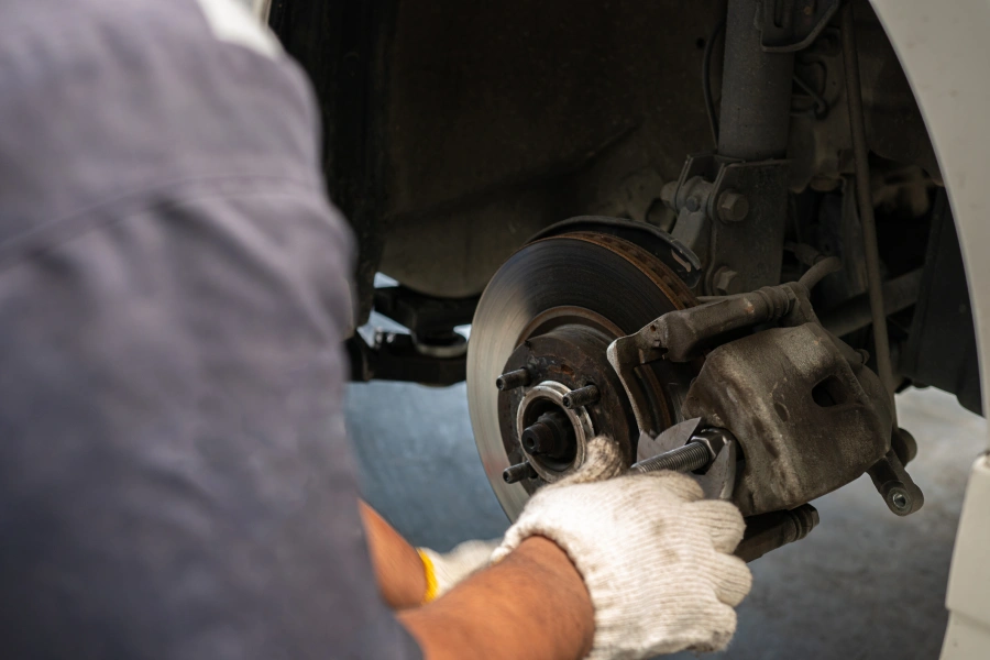 How Mobile Mechanics Ensure Safe and Reliable Brake Replacement Santa Rosa, TX